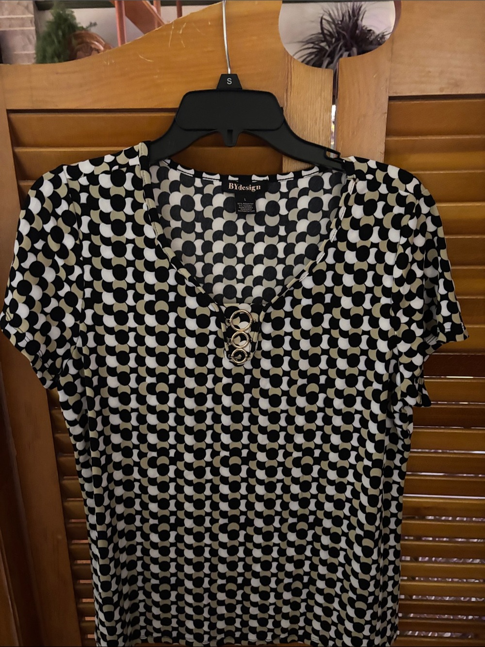 BYdesign Black and White Short Sleeve Geo-Print Top with Triple Ring Accent